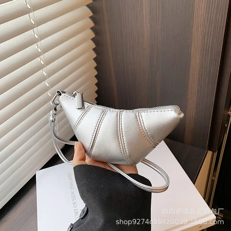 Silver French Niche Shoulder Bag for Women 2026