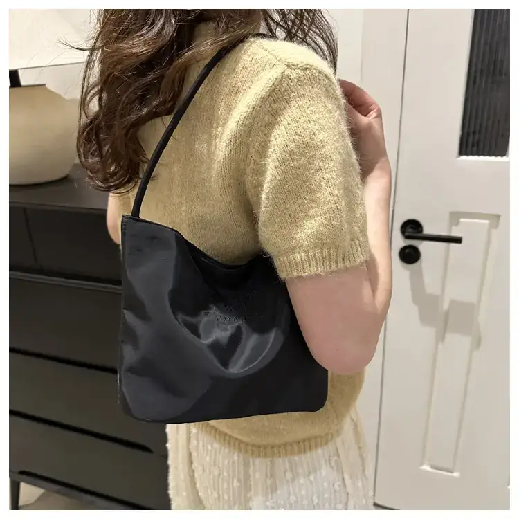 Black Nylon Shoulder Bag for Women 2024 New Arrival — feature 18