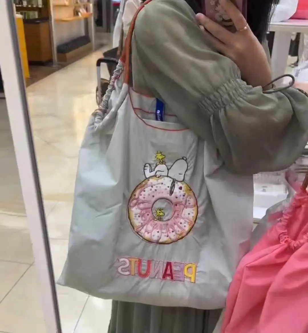 Pink Snoopy Donut Embroidered Shopping Bag — feature 5