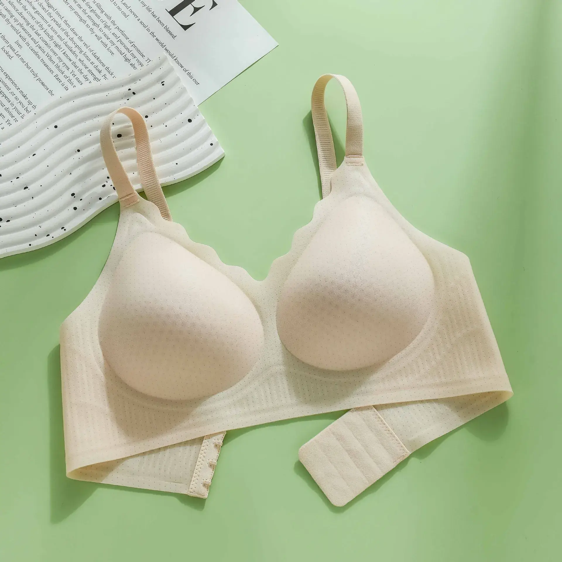 Black Traceless Bra for Women Summer Wear - Image 2