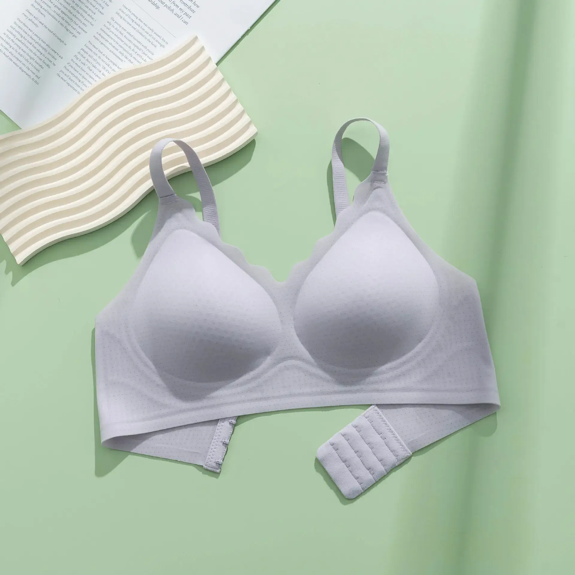 Black Traceless Bra for Women Summer Wear - Image 4
