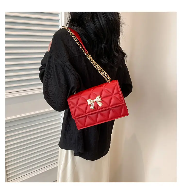 Black Diamond Embroidery Chain Shoulder Bag for Women — feature 18