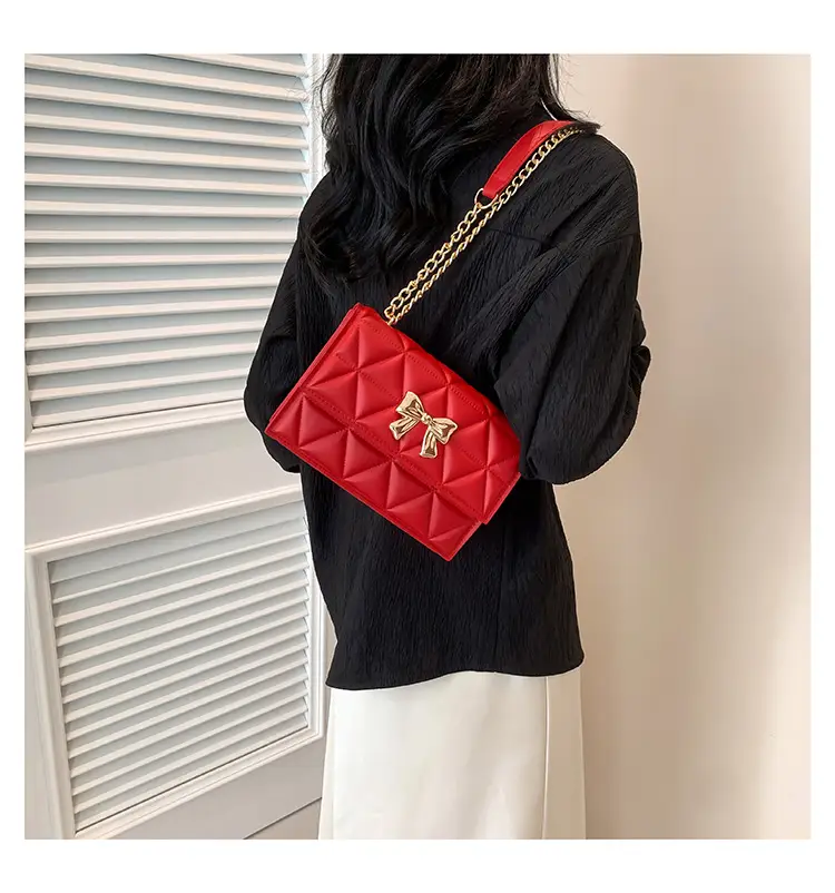 Black Diamond Embroidery Chain Shoulder Bag for Women — feature 19