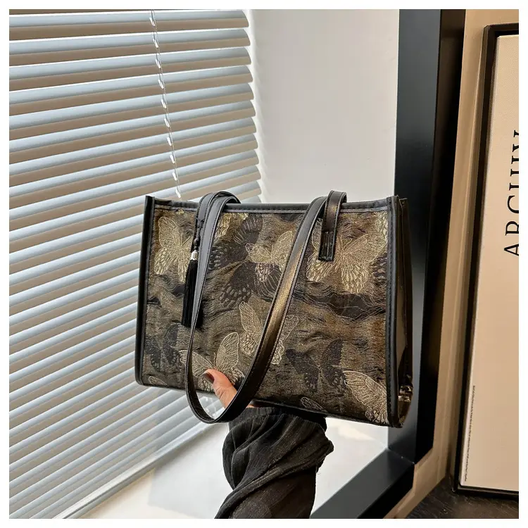 New Chinese Style Embroidered Tote Bag 2024 — feature 24
