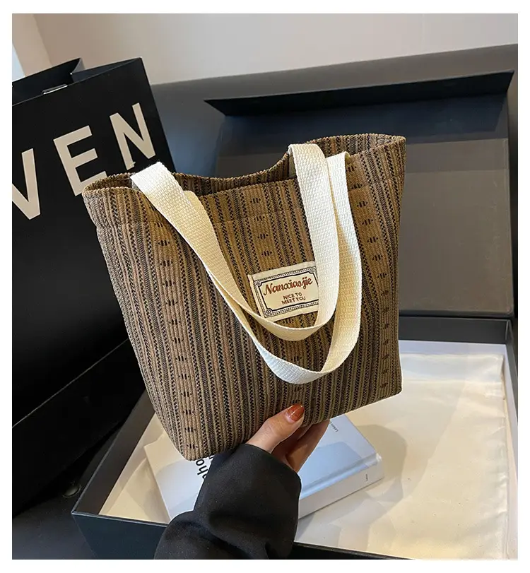 Women's 2024 Textured Shoulder Bag Pink Beige — feature 1