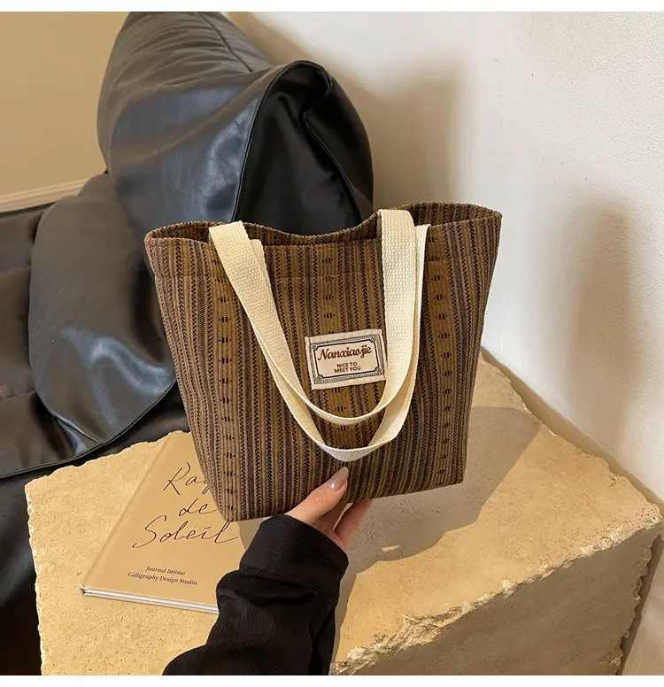 Women's 2024 Textured Shoulder Bag Pink Beige — feature 28