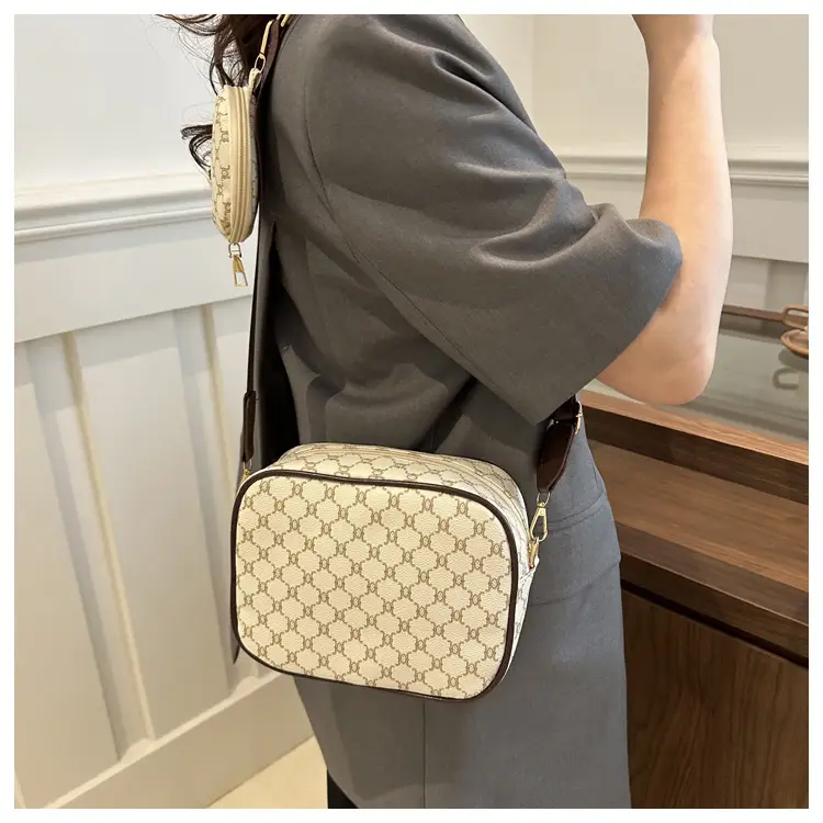 Women's 2-Piece GG Pattern Shoulder Crossbody Bag — feature 10