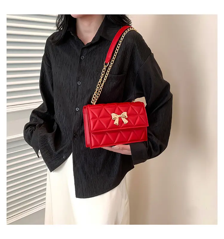 Black Rhomboid Chain Bow Shoulder Bag for Women — feature 12