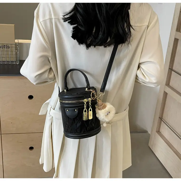 Pink Zippered Shoulder Bag for Women 2024 Summer — feature 17