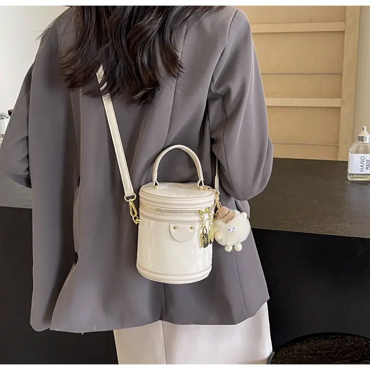 Pink Zippered Shoulder Bag for Women 2024 Summer — feature 24