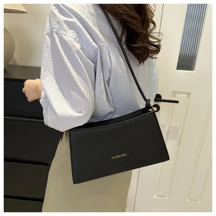 Women's Black Crossbody Bag for Summer 2024 — feature 10