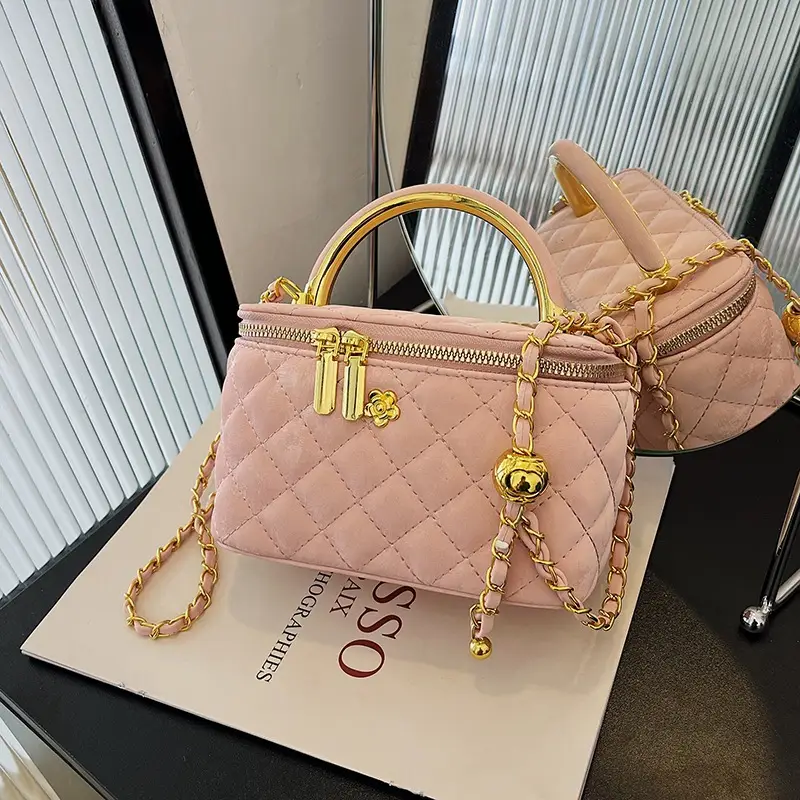 Pink Quilted Chain Shoulder Bag for Women - Image 6