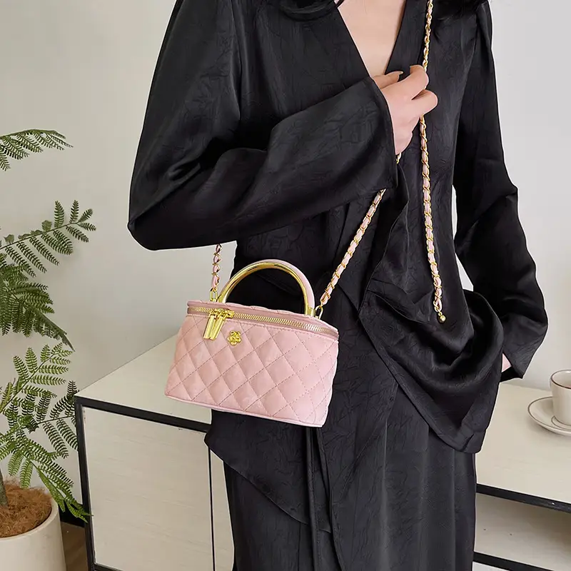 Pink Quilted Chain Shoulder Bag for Women - Image 8