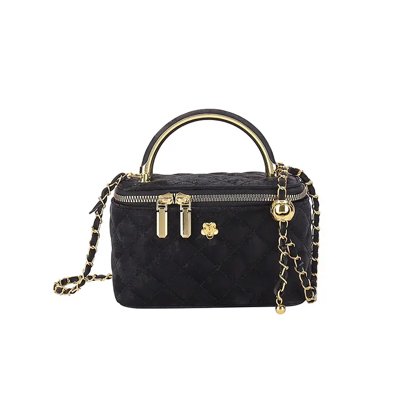 Pink Quilted Chain Shoulder Bag for Women - Image 9