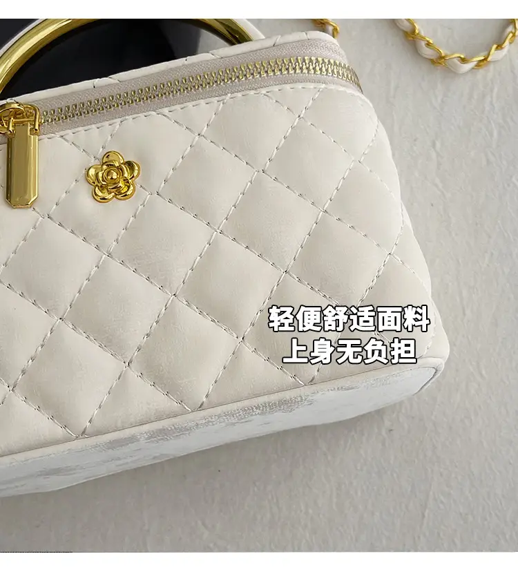 Pink Quilted Chain Shoulder Bag for Women — feature 4