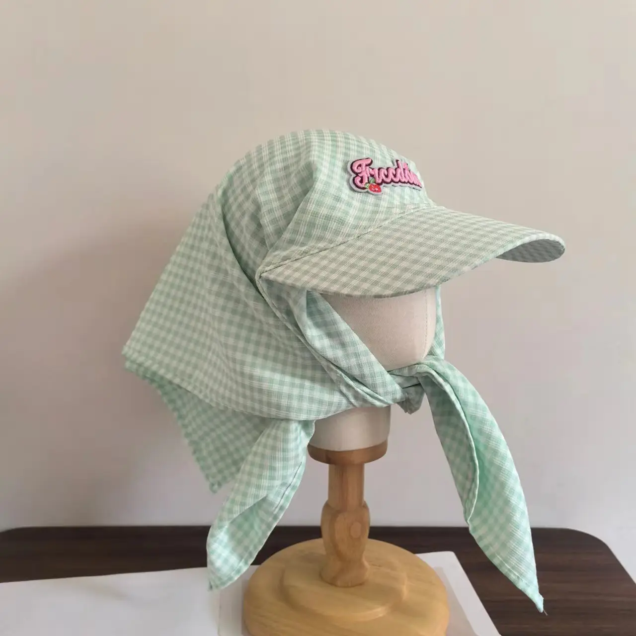 Green Checkered Baseball Cap with Strap Sunscreen - Image 2