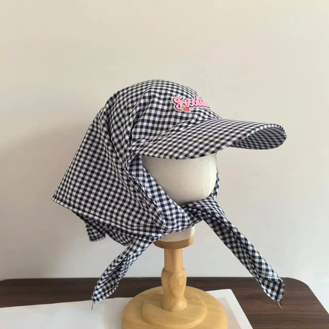 Green Checkered Baseball Cap with Strap Sunscreen - Image 4