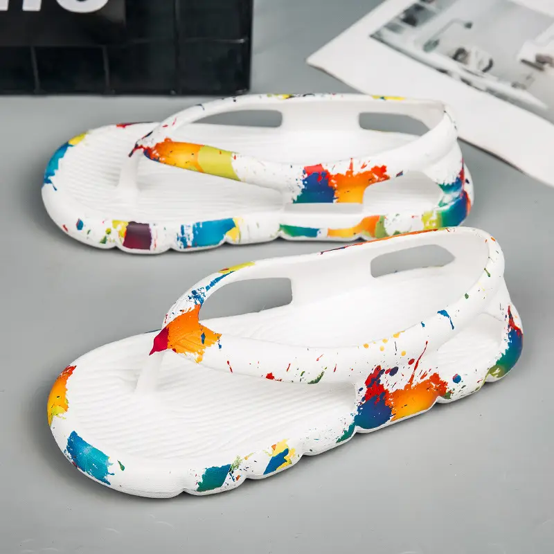 Men's Flip-Flops Beach Shoes Couple Sandals Casual Flat Slippers Fashionable Summer New Camouflage Soft-Soled Flip Flops - Image 2
