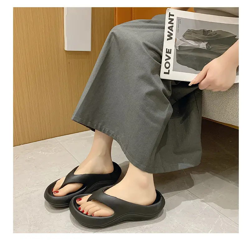 2025 New Summer Slippers for Women to Wear Outside, Thick-Soled Flip-Flops, Non-Slip Flats Sandals, Beach Shoes — feature 27