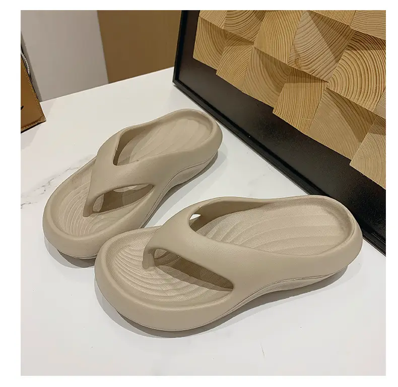 2025 New Summer Slippers for Women to Wear Outside, Thick-Soled Flip-Flops, Non-Slip Flats Sandals, Beach Shoes — feature 32