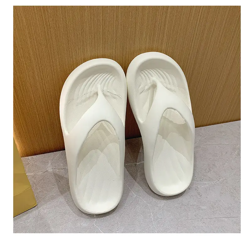 2025 New Summer Slippers for Women to Wear Outside, Thick-Soled Flip-Flops, Non-Slip Flats Sandals, Beach Shoes — feature 33