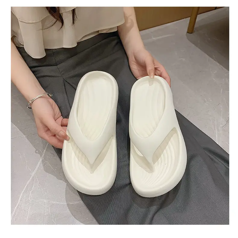 2025 New Summer Slippers for Women to Wear Outside, Thick-Soled Flip-Flops, Non-Slip Flats Sandals, Beach Shoes — feature 36