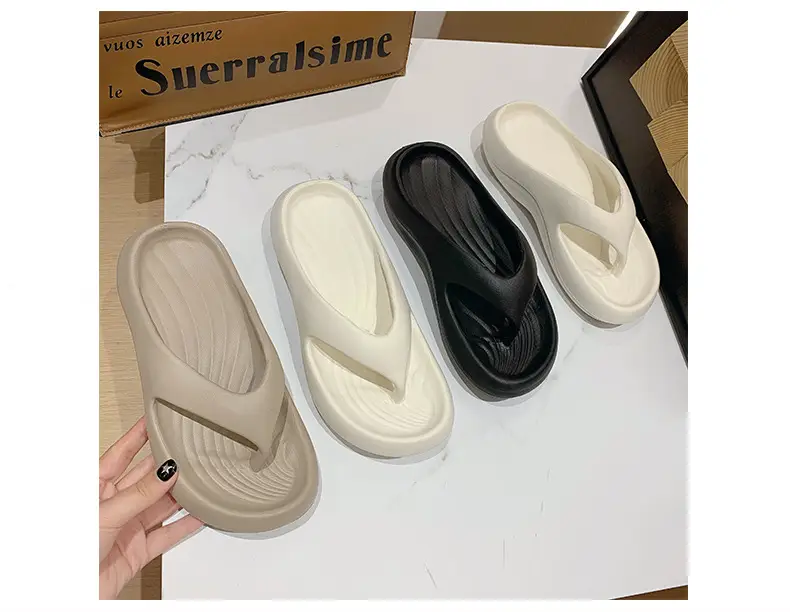2025 New Summer Slippers for Women to Wear Outside, Thick-Soled Flip-Flops, Non-Slip Flats Sandals, Beach Shoes — feature 4
