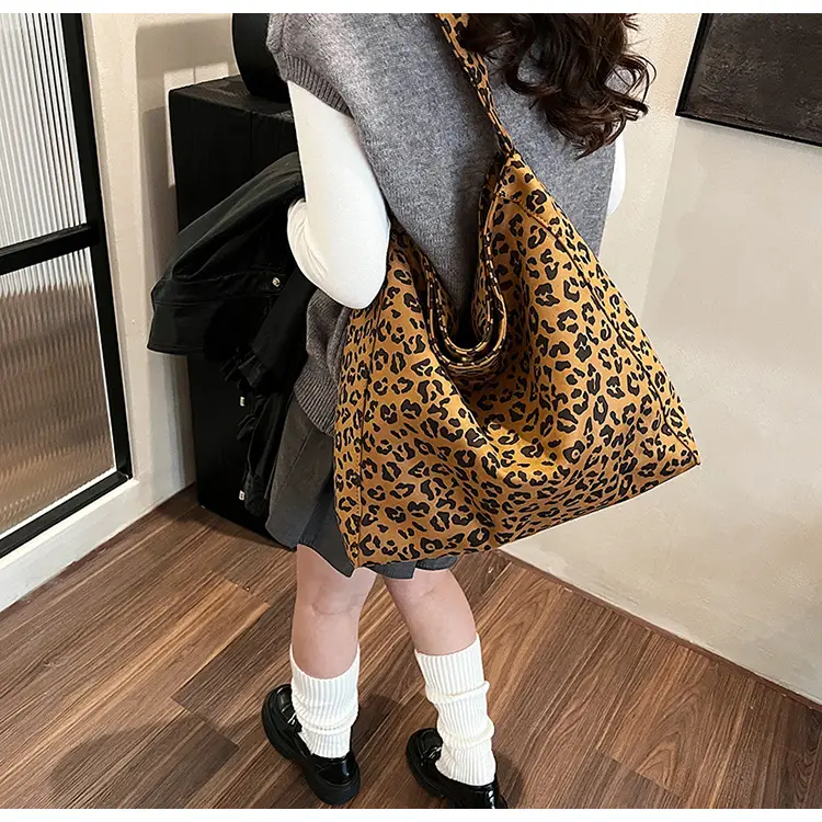 Women Woolen Suede Tote Bag Large Capacity — feature 19