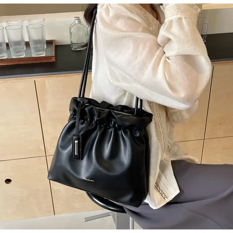 Women Pleated Shoulder Bag Large Capacity New Style — feature 18