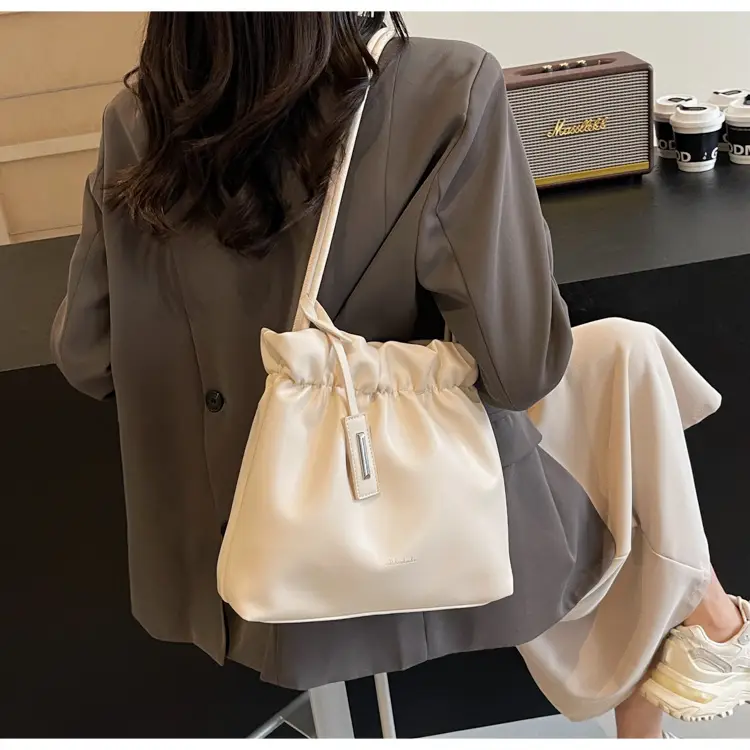 Women Pleated Shoulder Bag Large Capacity New Style — feature 28
