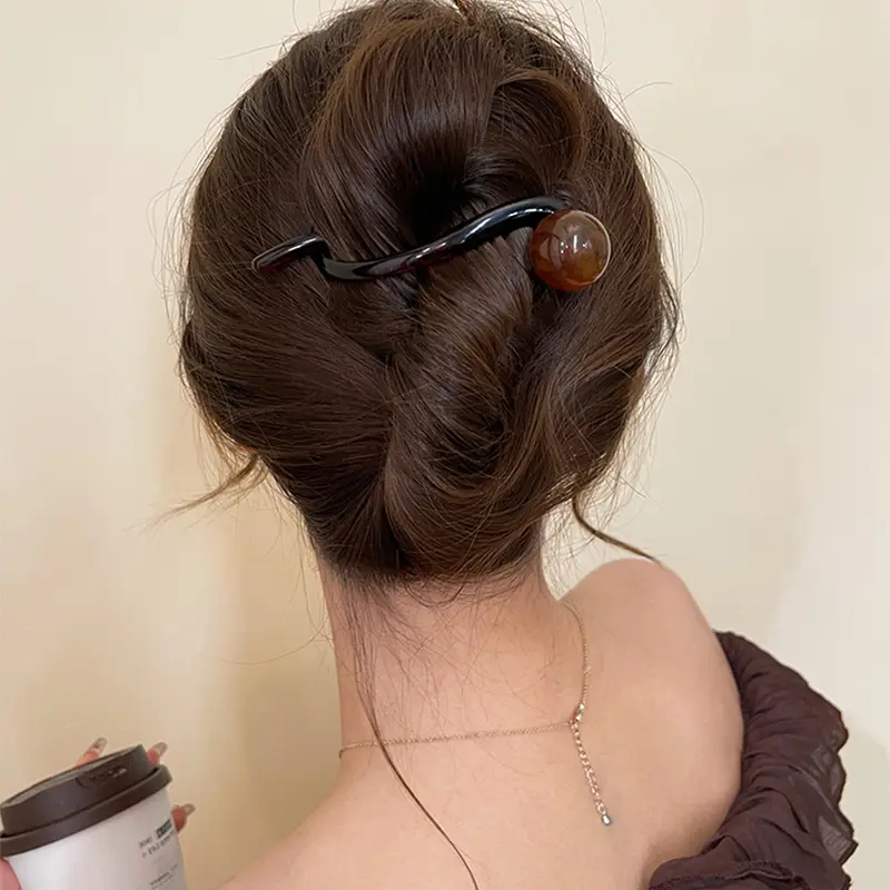 Korean-style Green Resin Hair Clip for Women