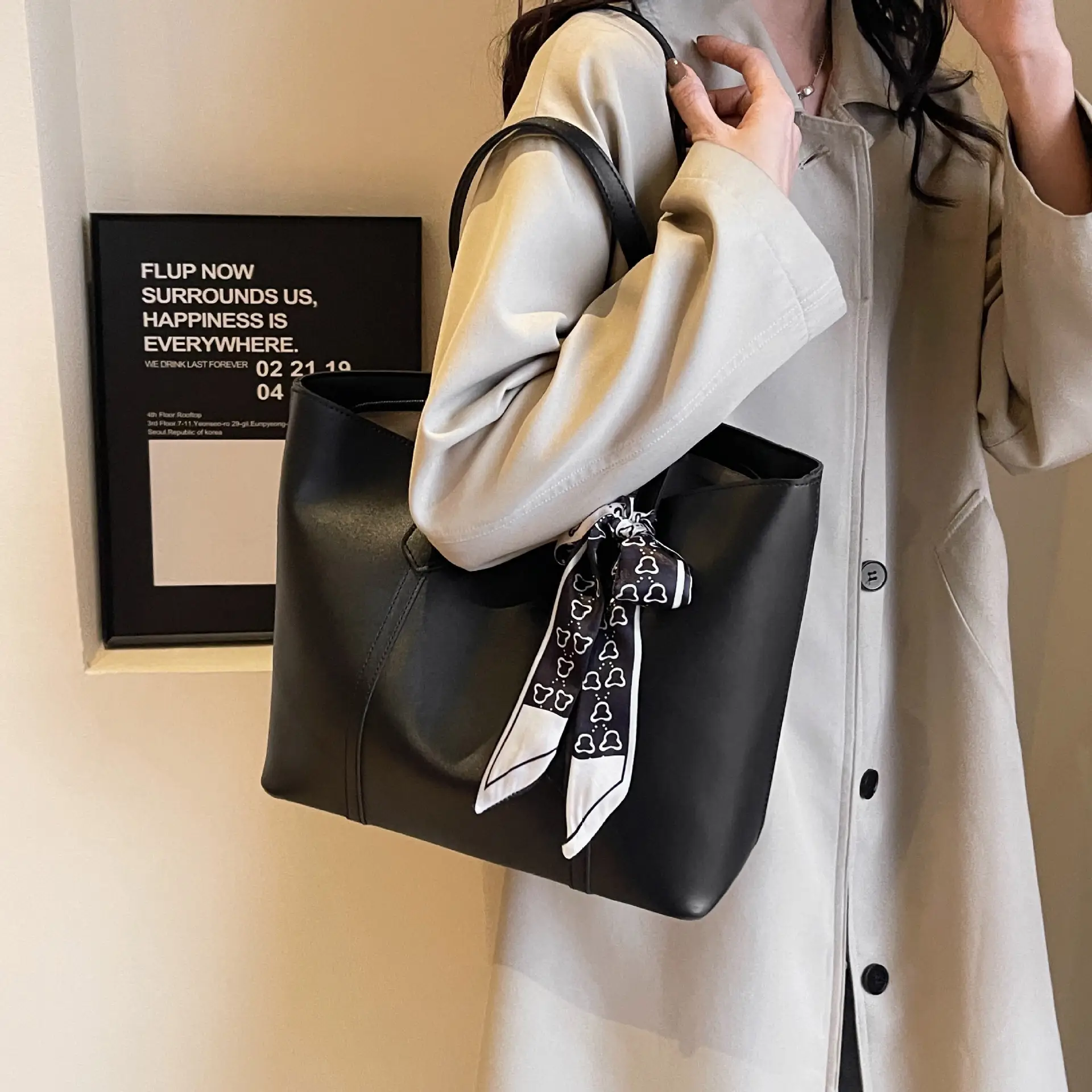 Women's Tan Bow Tote Bag Large Capacity Shoulder Bag - Image 6