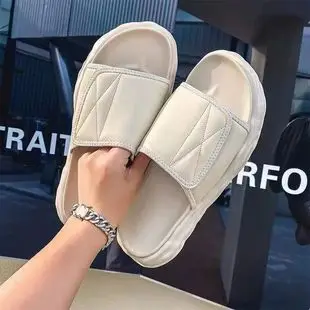 Men's Flip-Flops Lightweight Summer Outdoor Distinctive Sandals 2025 Fashionable New Sandals Outwear Microfiber Leather Slippers Trendy — feature 7