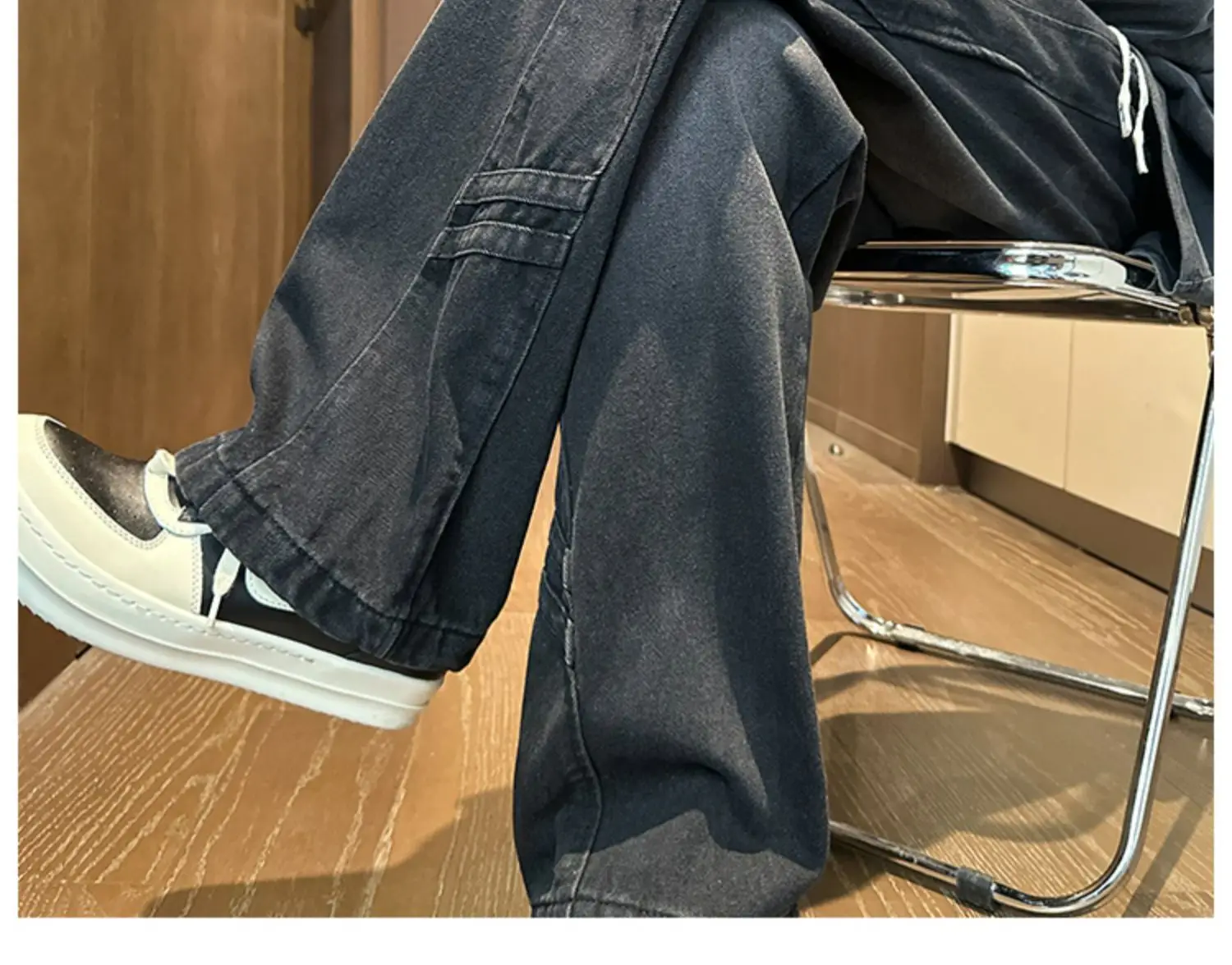 Men's American Style Wash & Wear Jeans Light Blue Loose Fit — feature 11