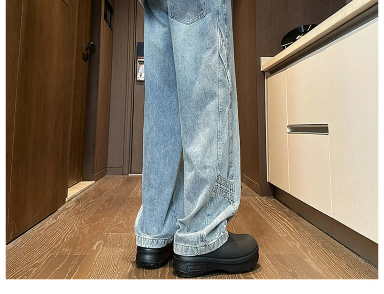Men's American Style Wash & Wear Jeans Light Blue Loose Fit — feature 7