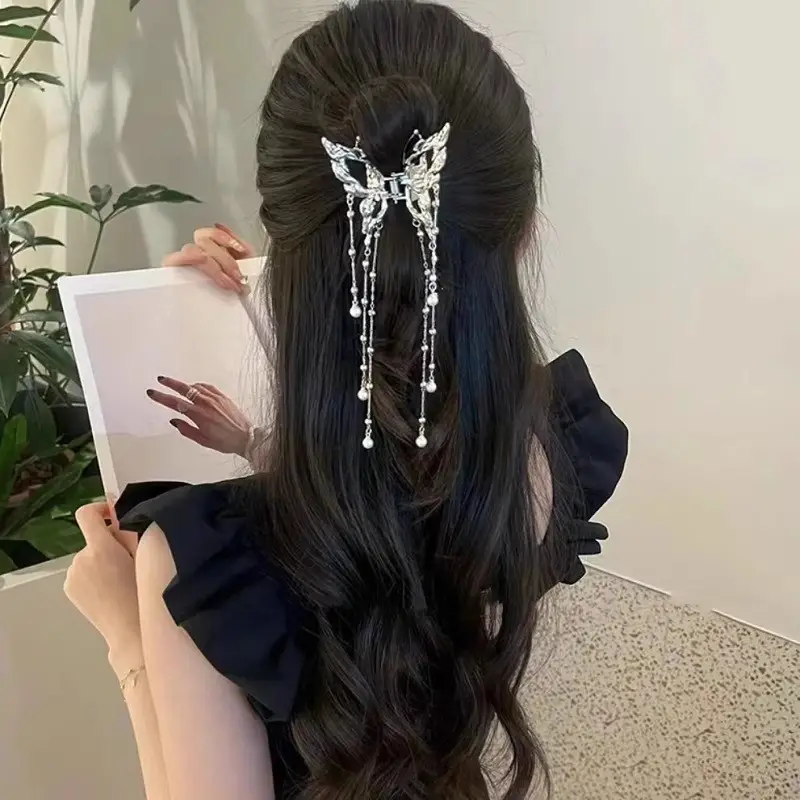 Elegant Hollow Butterfly Hairpin with Pearl Tassels - Image 4