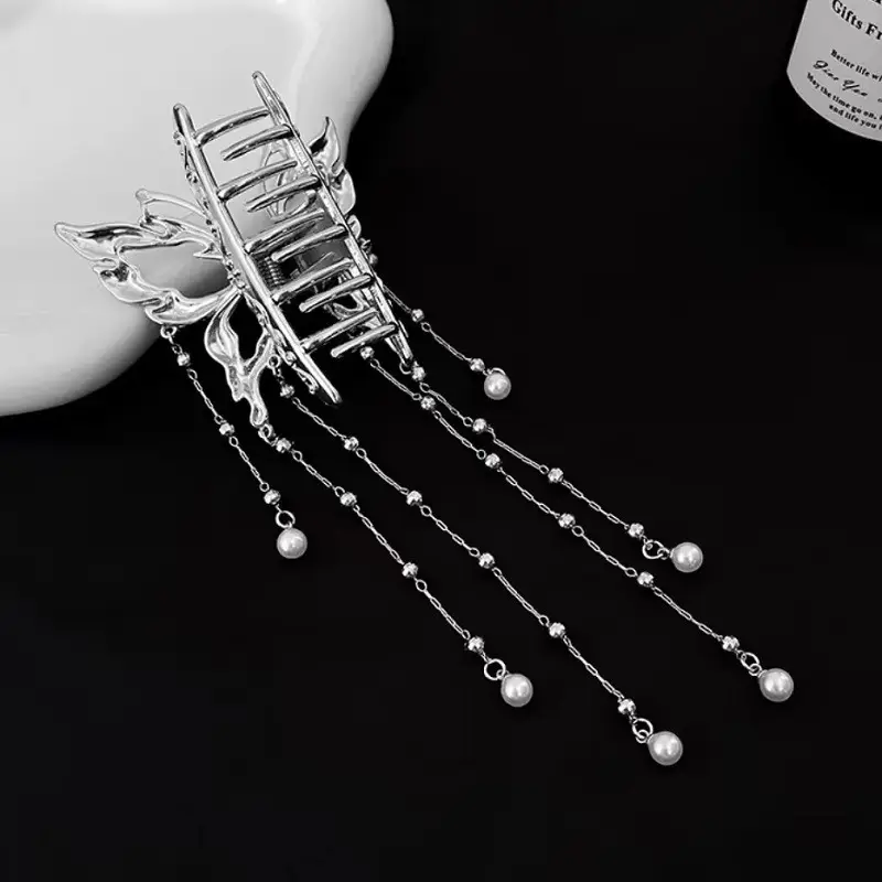 Elegant Hollow Butterfly Hairpin with Pearl Tassels — feature 4