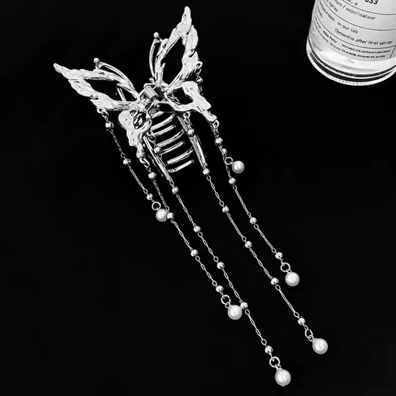 Elegant Hollow Butterfly Hairpin with Pearl Tassels — feature 5