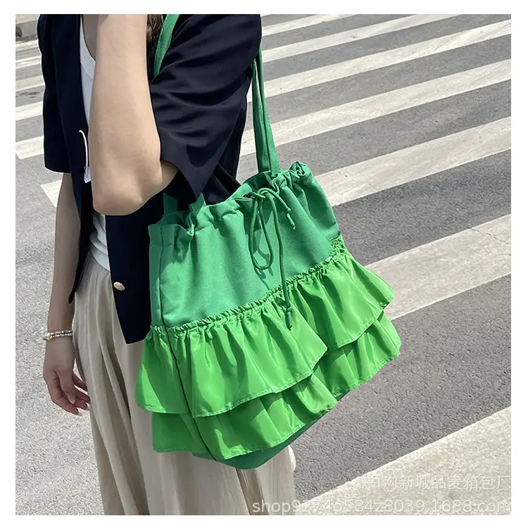 Large Capacity Stylish Tote Bag for Women 2026 — feature 10