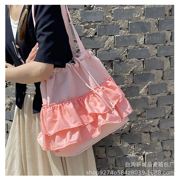 Large Capacity Stylish Tote Bag for Women 2026 — feature 12