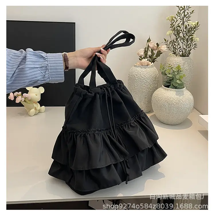 Large Capacity Stylish Tote Bag for Women 2026 — feature 13