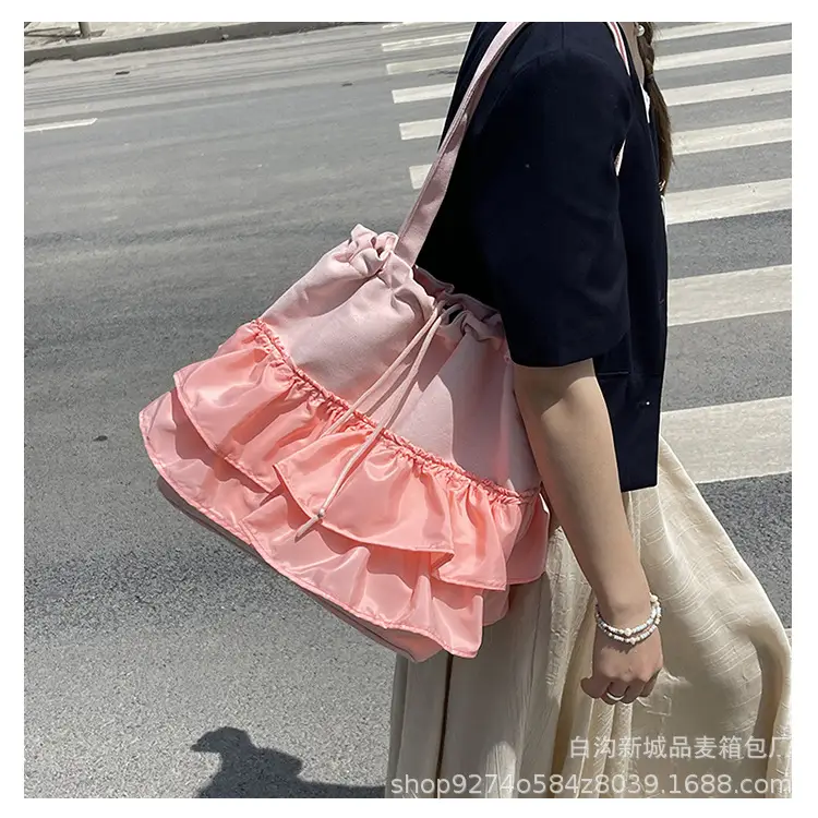 Large Capacity Stylish Tote Bag for Women 2026 — feature 7