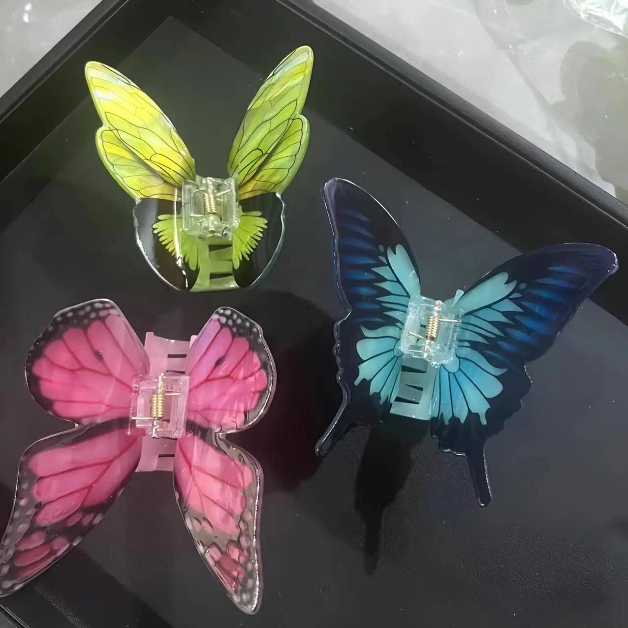 New French Style Butterfly Hair Clip for Women — feature 1
