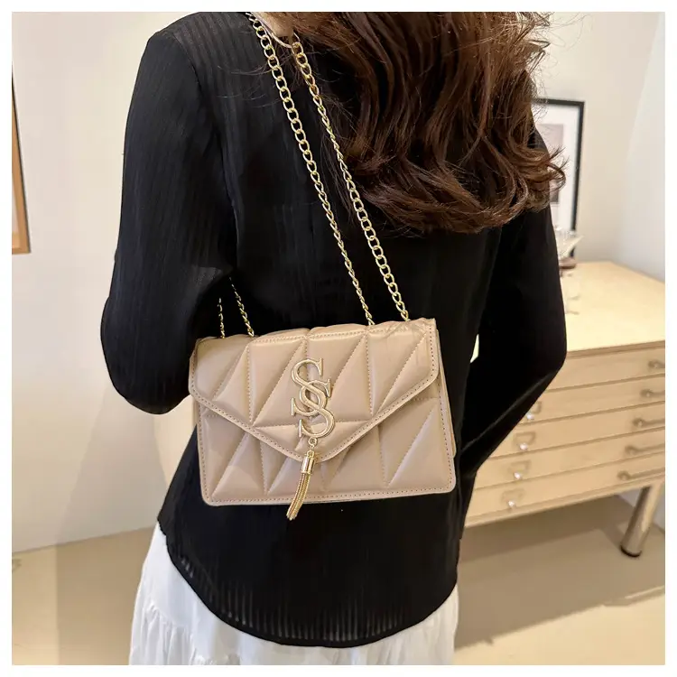 Orange Chain Embroidery Women's Shoulder Bag — feature 14