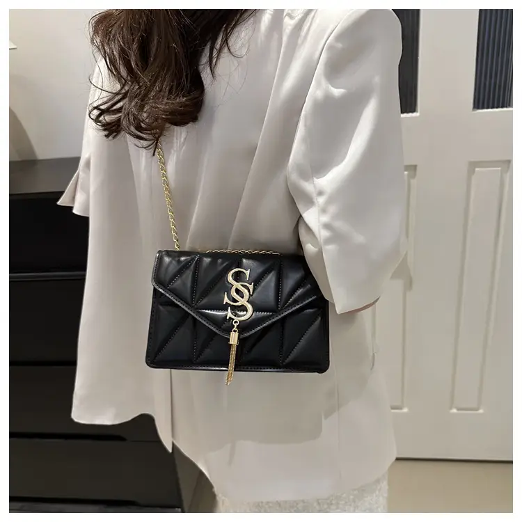 Orange Chain Embroidery Women's Shoulder Bag — feature 19