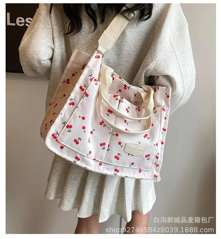 Trendy Floral Large Tote Bag for Women 2026 — feature 1