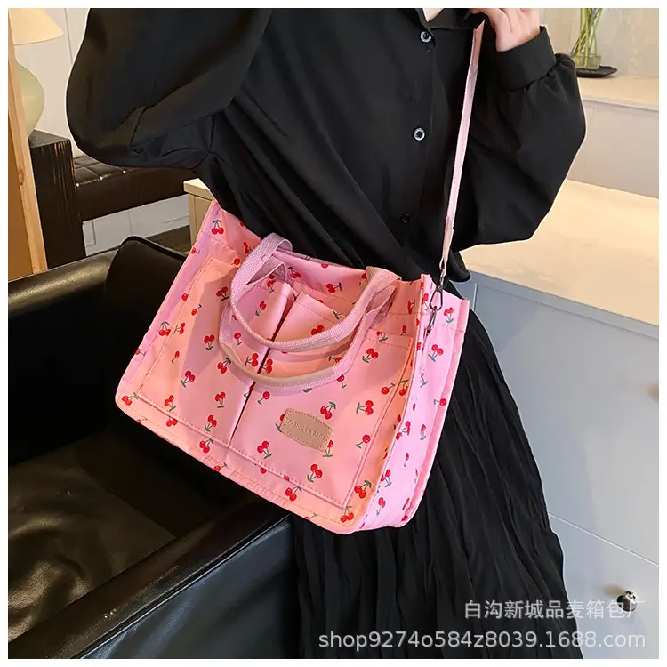 Trendy Floral Large Tote Bag for Women 2026 — feature 19