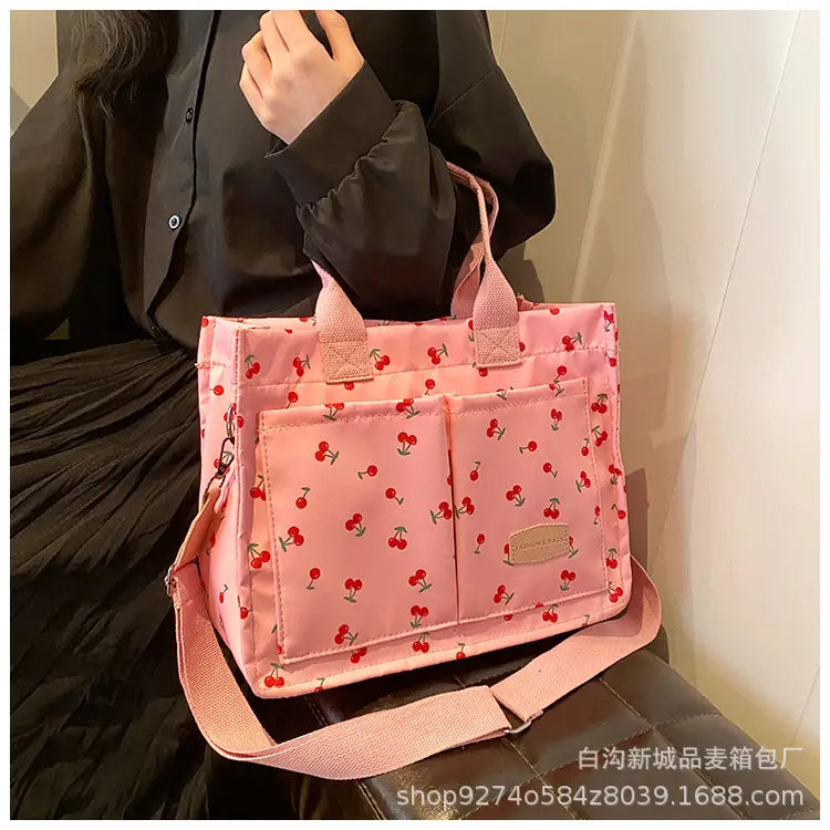 Trendy Floral Large Tote Bag for Women 2026 — feature 21
