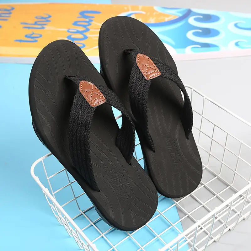 Cross-border men's flip-flops men's sense of stepping on excrement high-end summer non-slip outer wear thick bottom beach seaside plus size 47 Guangdong