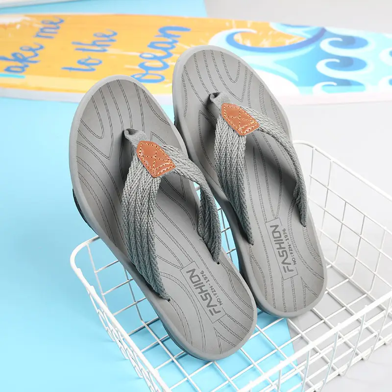 Cross-border men's flip-flops men's sense of stepping on excrement high-end summer non-slip outer wear thick bottom beach seaside plus size 47 Guangdong